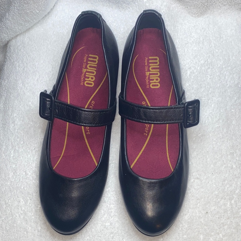 Munro Black Leather Mary Jane Flats with Burgundy Insole and Gold Accents
